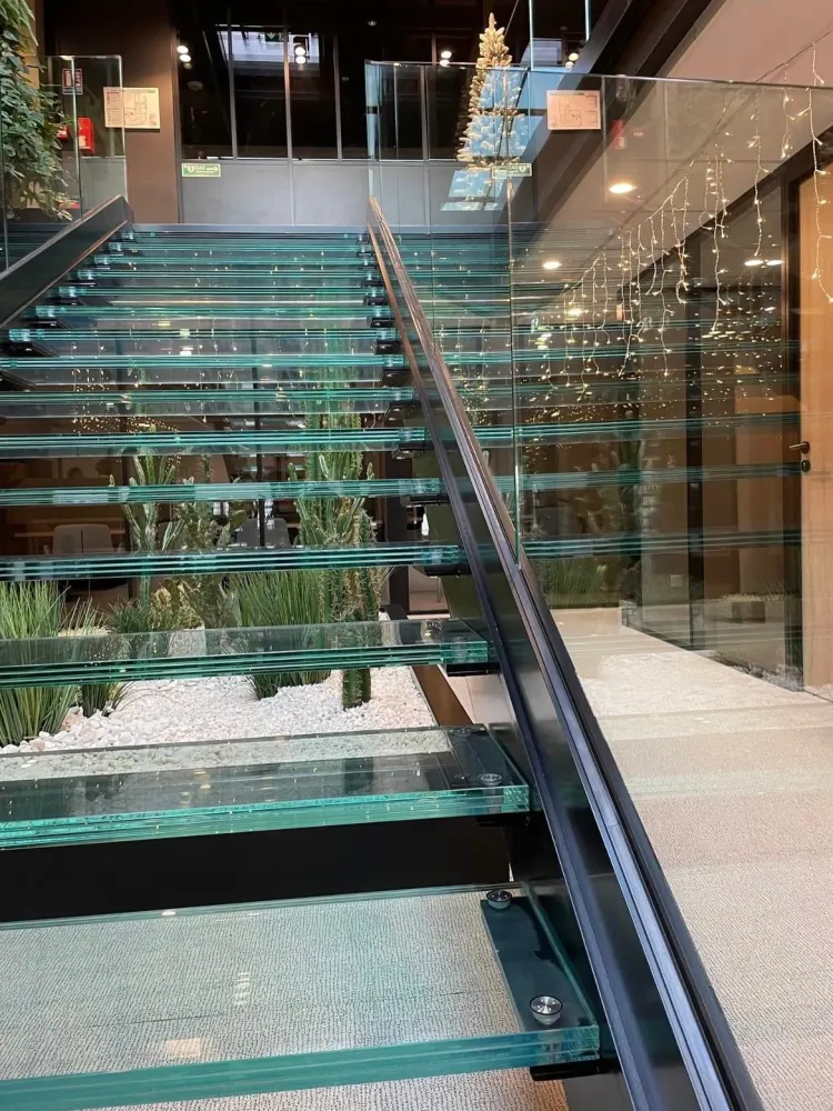escalier en verre professionnel